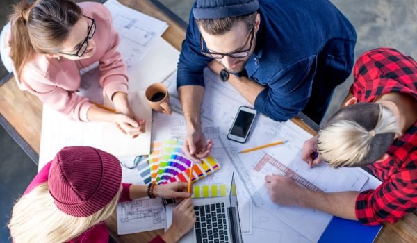 Ad creatives being automatically tailored for different users using DCO tools